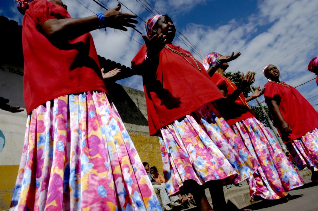 MENINAS DE SINHÁ