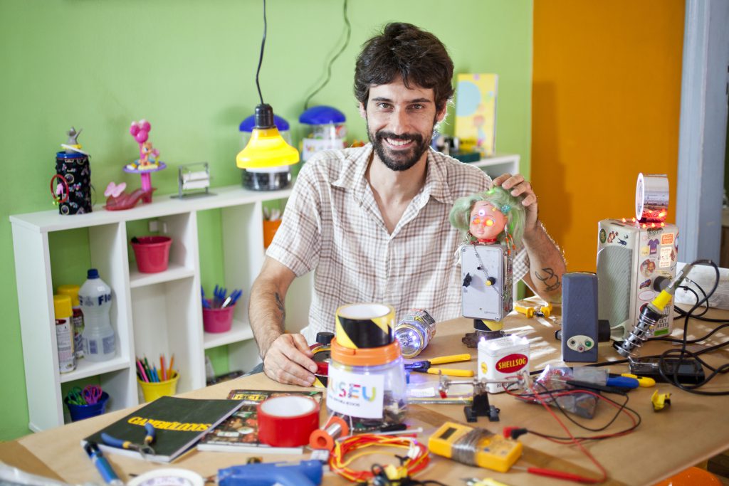 OS MÚLTIPLOS TALENTOS DE FRED PAULINO