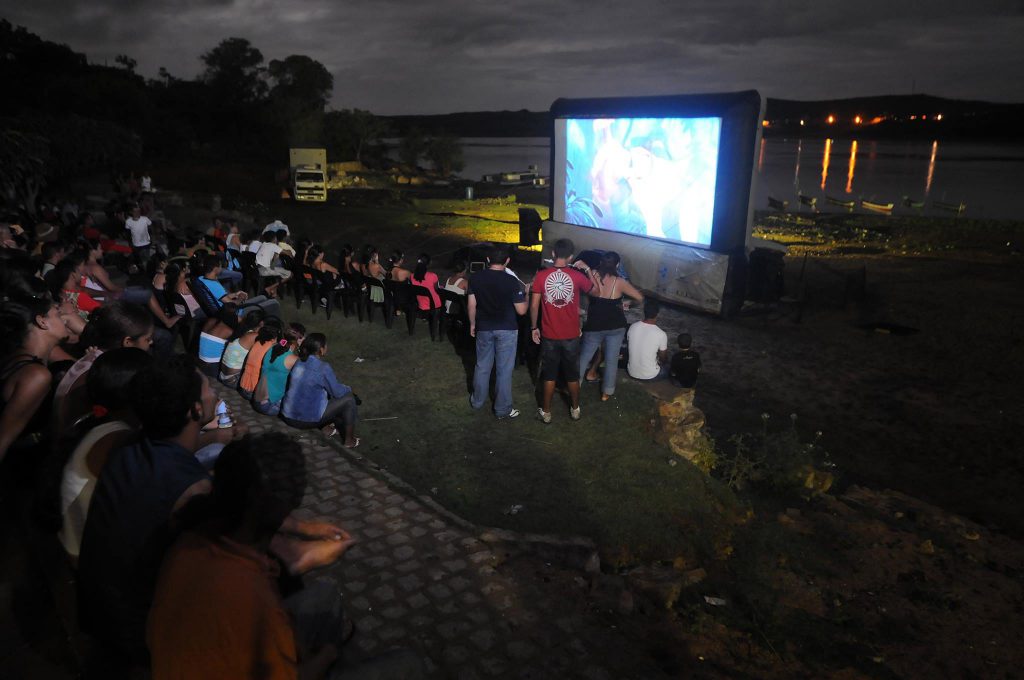 CINEMA NO RIO (MG)