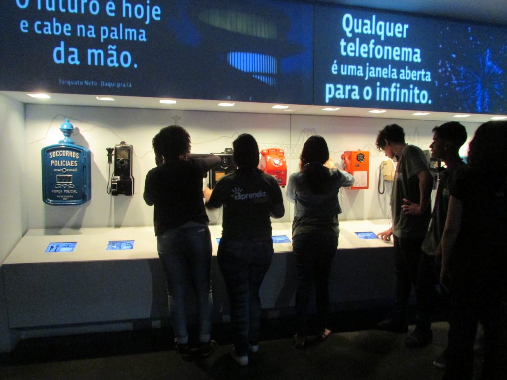 A HISTÓRIA POR TRÁS DO TELEFONE