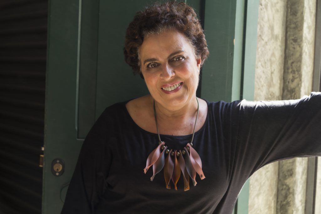 GUIDA VIANNA E O TEATRO: “Me alimento, me renovo, me transformo quando é de qualidade”