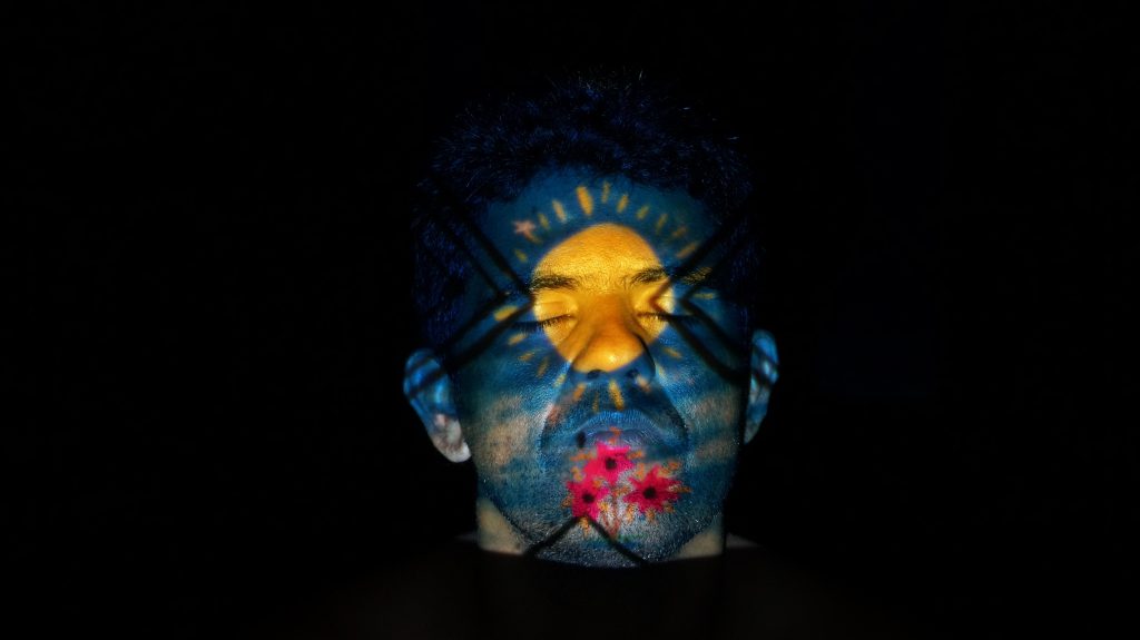 Exposição interativa une arte indígena com tecnologia