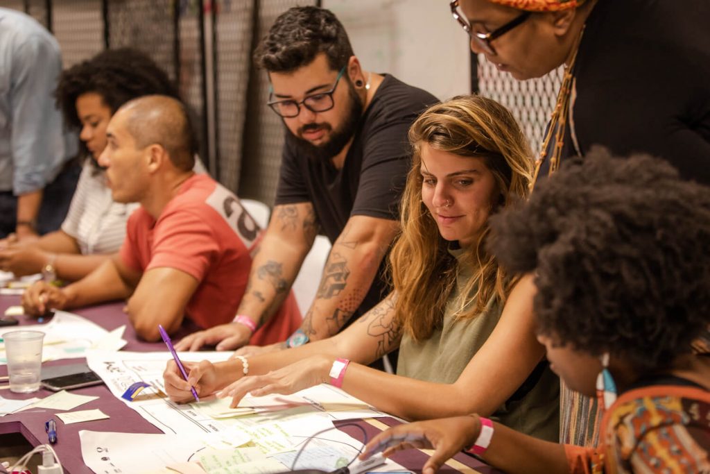 Aceleração de empreendedores com impacto social 