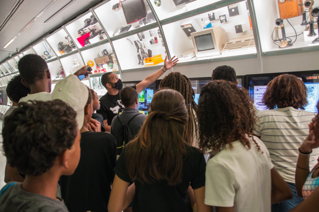 Projeto HUB+ lança e-book gratuito para museus de todo o Brasil