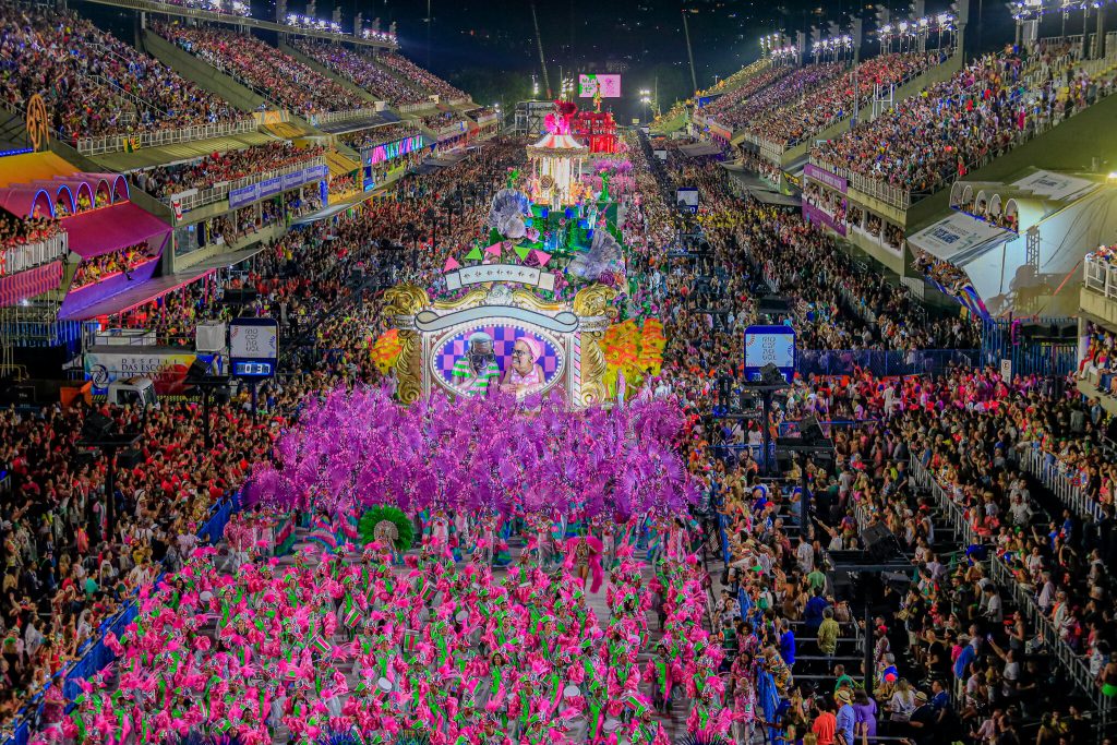 Música, dança, figurino, esculturas… Seria o Carnaval uma obra de arte completa? Especialistas debatem no Futuros